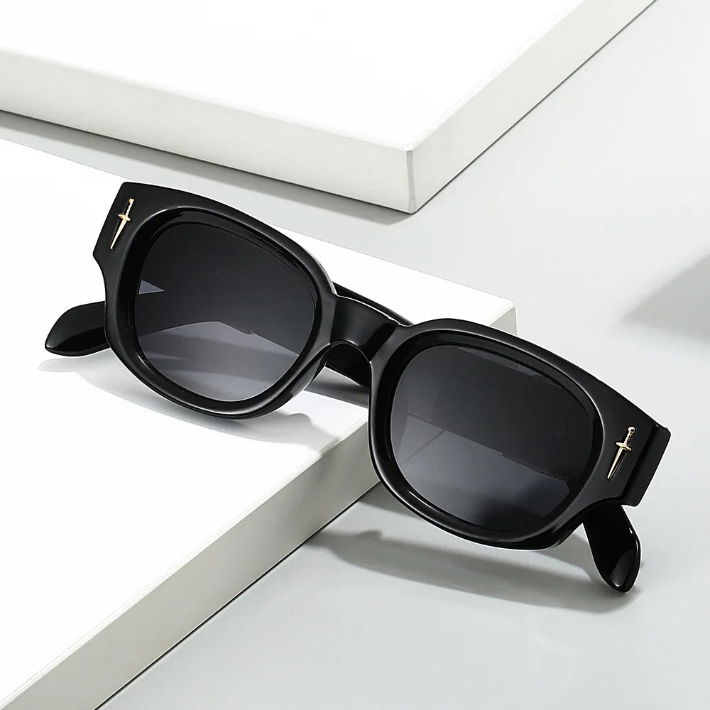 Óculos de Sol Malvern UV400 [LEVE 2 POR R$ 167,00]