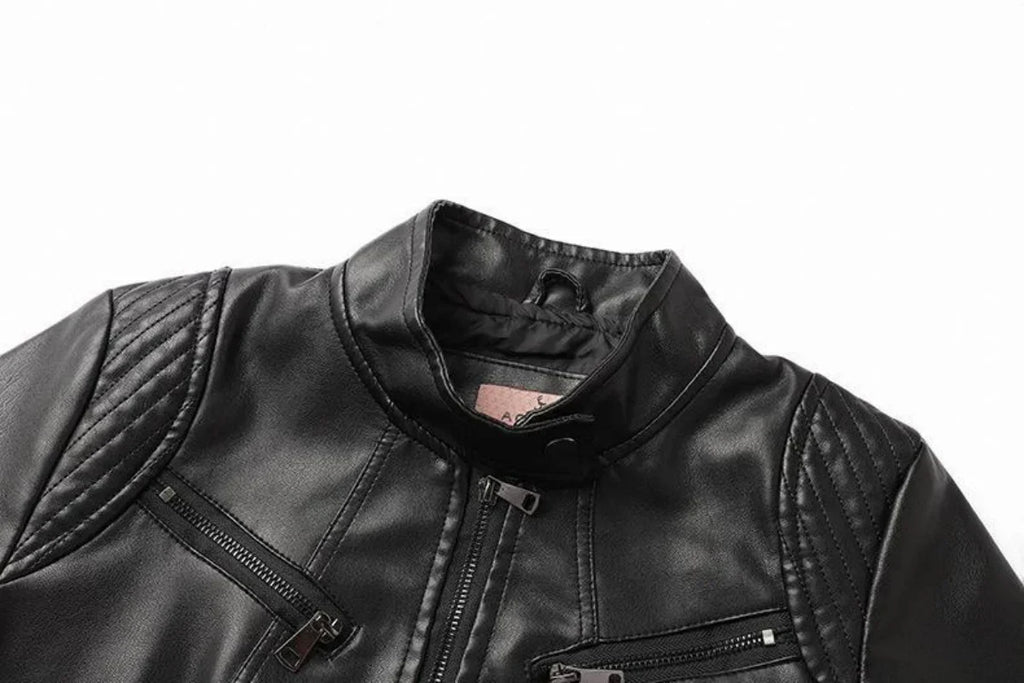 Jaqueta Feminina Slim Black Luxe com Gola Alta Estilo Motociclista - (Promoção de Inverno 2026)
