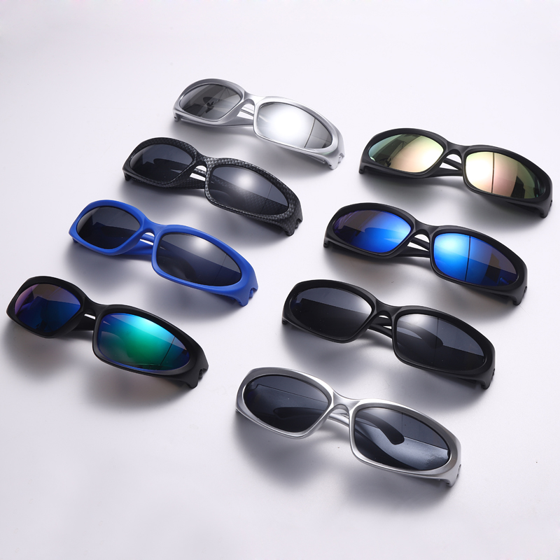Óculos de Sol Retrô Retangular Collyer UV400  (2POR147,90)